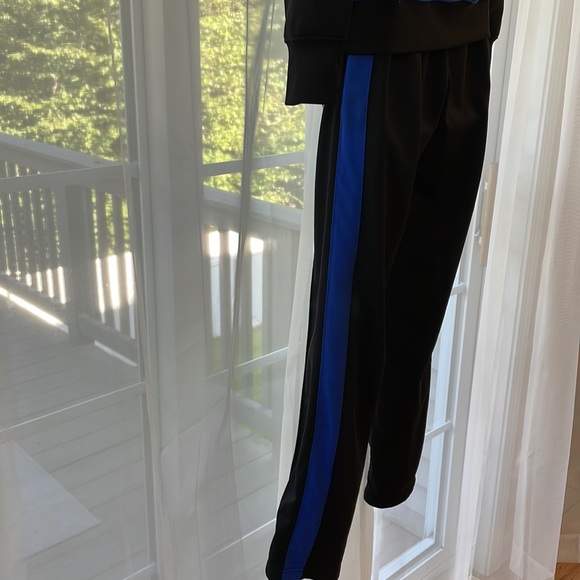 Track suit - Picture 6 of 11